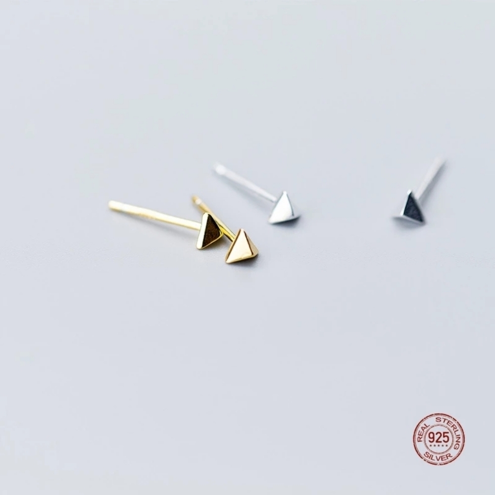NEW Small Gold Plated 925 Pyramid Stud Earrings